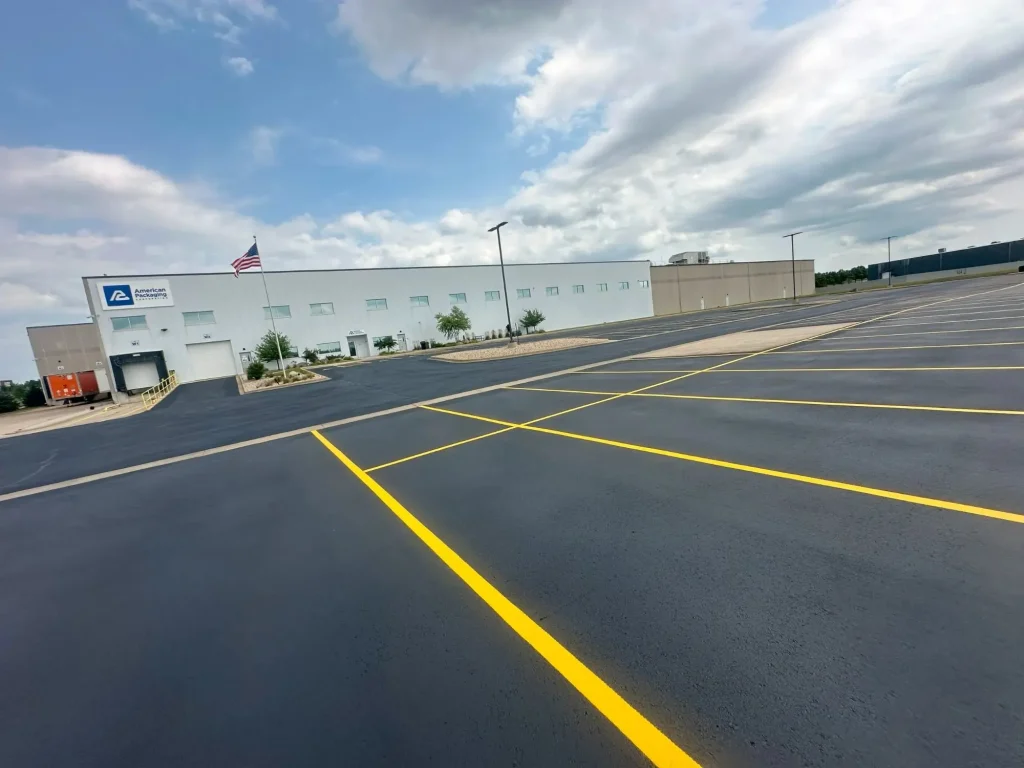 commercial parking lot sealcoatig castle rock